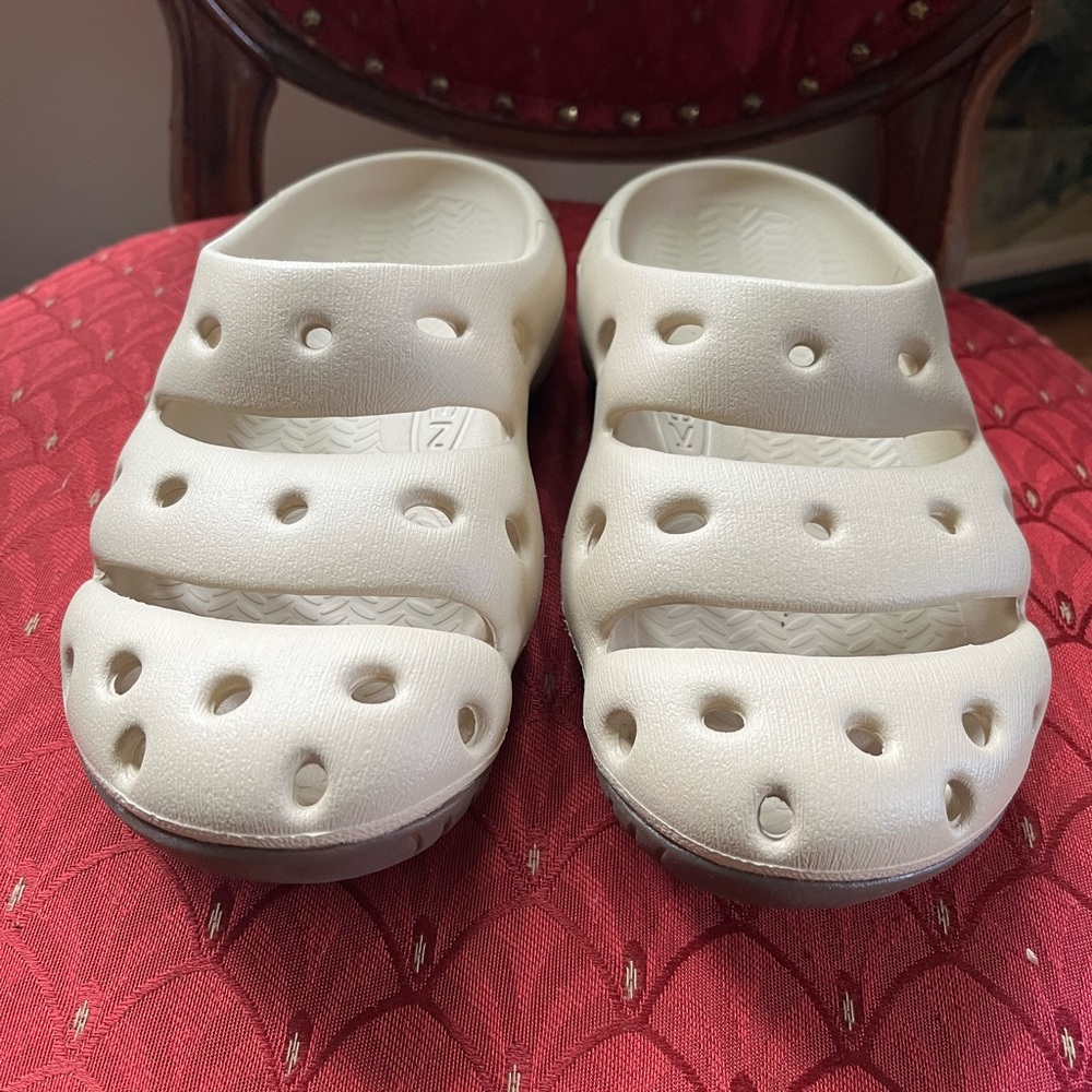 Keen rubber sandal